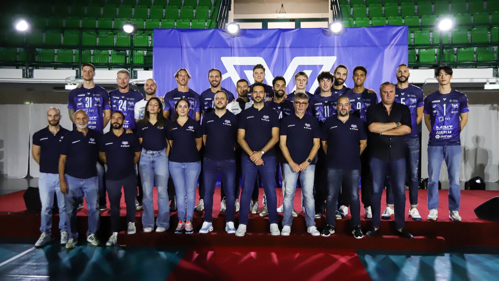 Che successo il Vero Volley Day: la MINT Vero Volley Monza si presenta ...