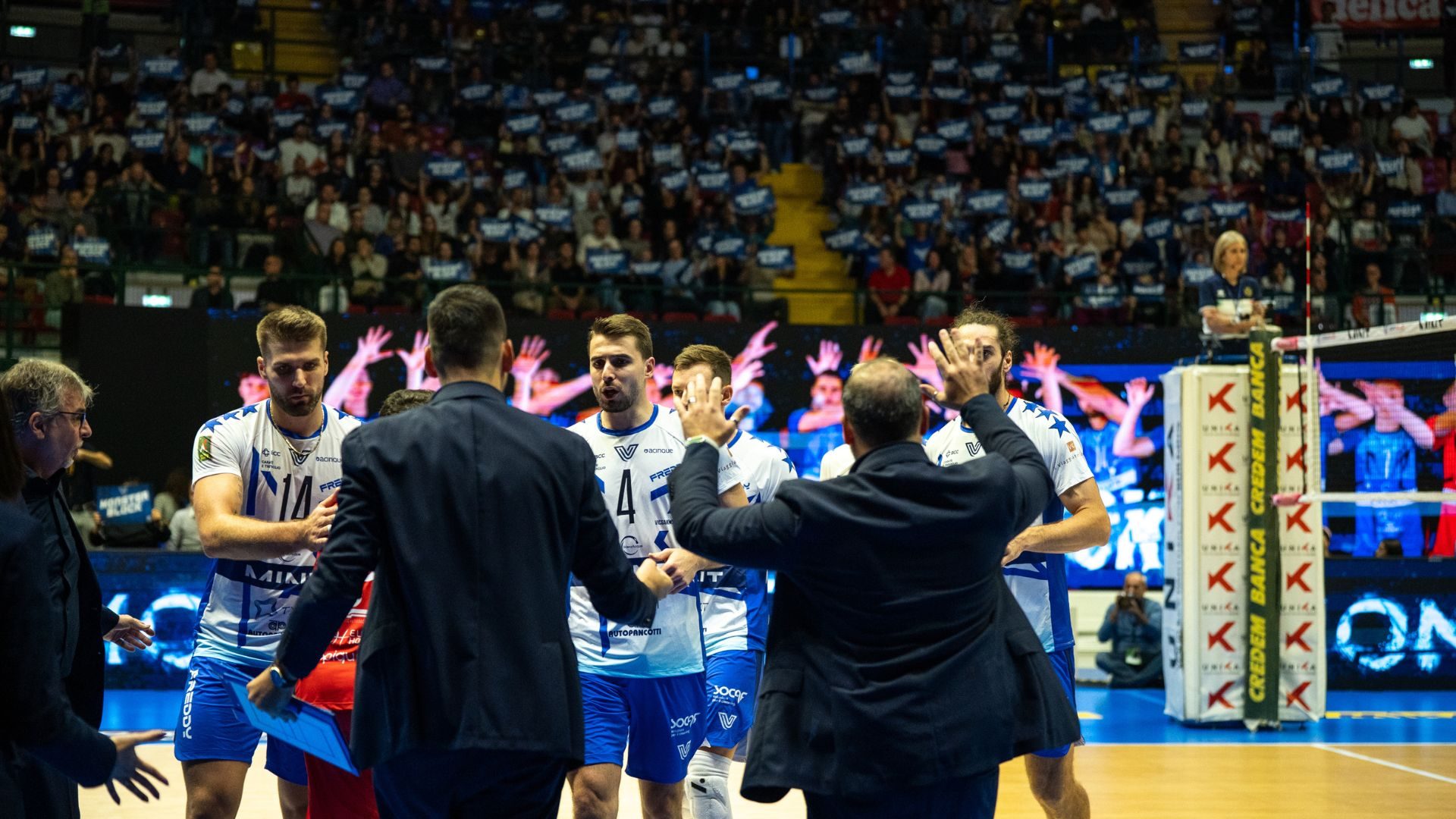 COMUNICAZIONE (18) COMUNICAZIONE (18)