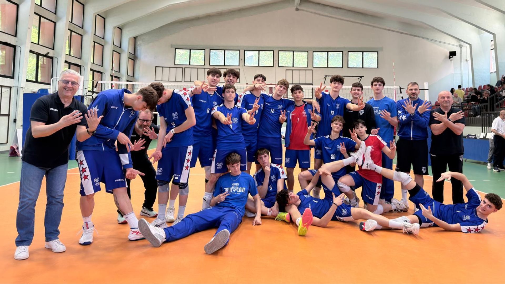 U19