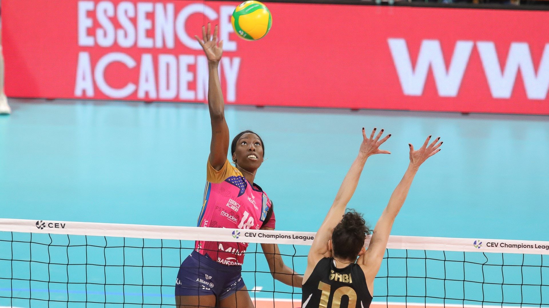 egonu attacco vs vakifbank